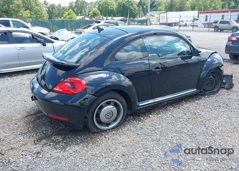 2015 Volkswagen Beetle 1.8T Classic из США, поврежденный, VIN 3VWF17ATXFM611262